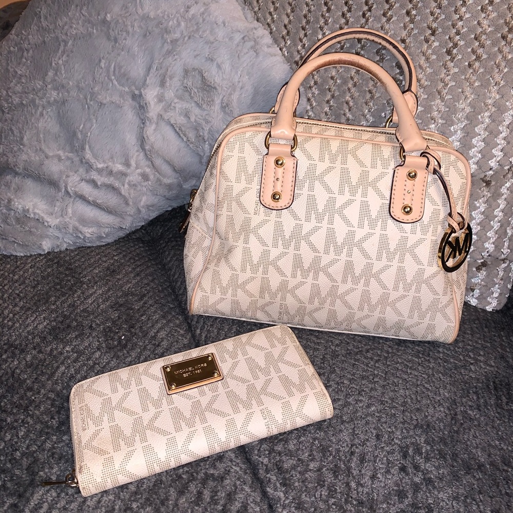Small Michael kors speedy bag and matching wallet